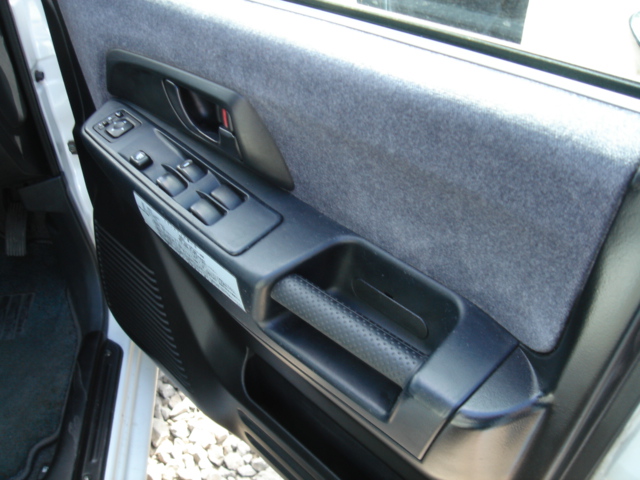 2000 Mitsubishi Pajero iO