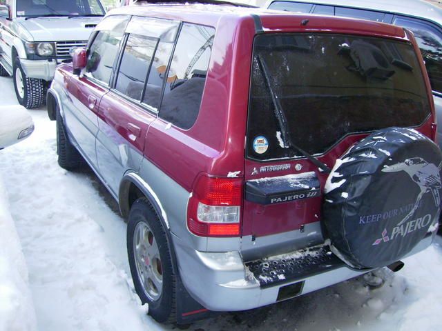 2000 Mitsubishi Pajero iO