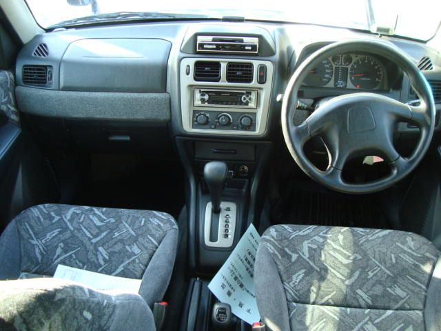 2000 Mitsubishi Pajero iO
