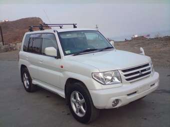 2000 Pajero iO