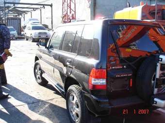 Mitsubishi Pajero iO