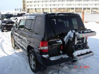 Mitsubishi Pajero iO