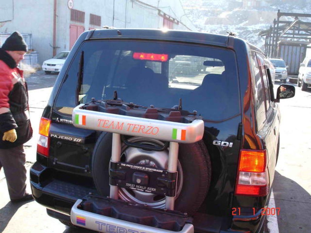 2000 Mitsubishi Pajero iO