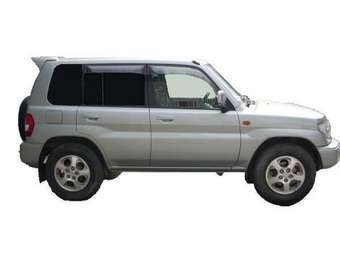 Mitsubishi Pajero iO