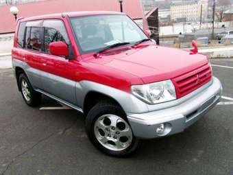 2000 Pajero iO