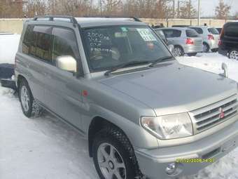 2000 Mitsubishi Pajero iO