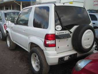 2000 Pajero iO