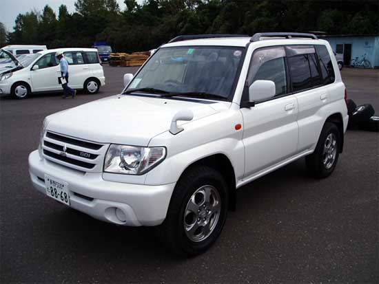 2000 Mitsubishi Pajero iO For Sale