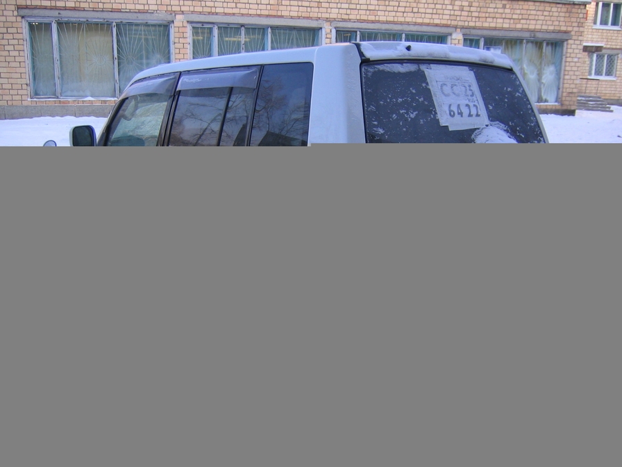 2000 Mitsubishi Pajero iO Photos