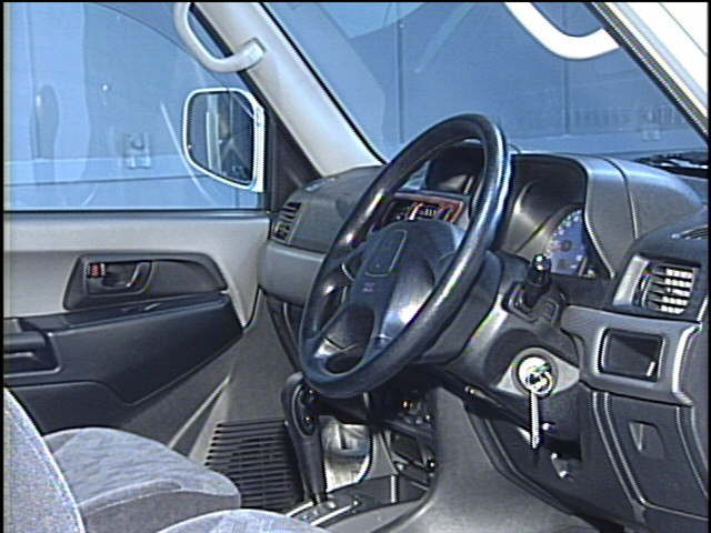 2000 Mitsubishi Pajero iO Pics