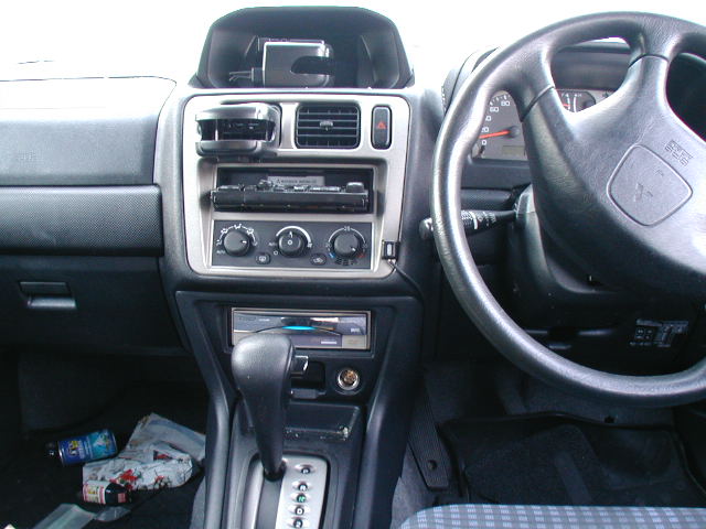 2000 Mitsubishi Pajero iO Pictures
