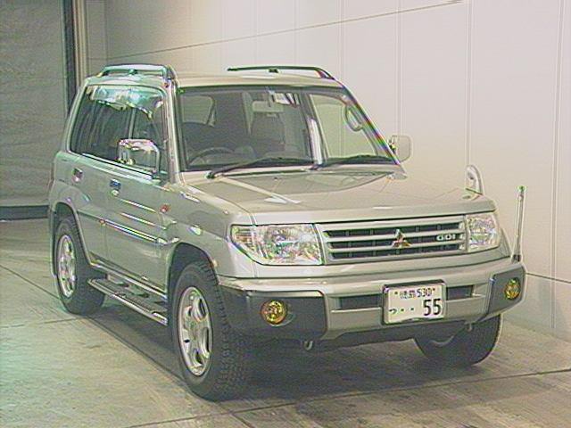 2000 Mitsubishi Pajero iO Pictures