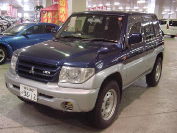 2000 Mitsubishi Pajero iO Images