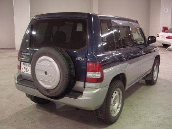2000 Mitsubishi Pajero iO Pictures