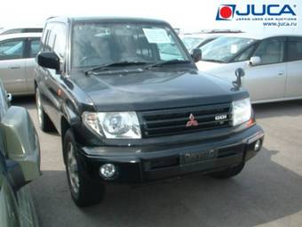 2000 Mitsubishi Pajero iO Images