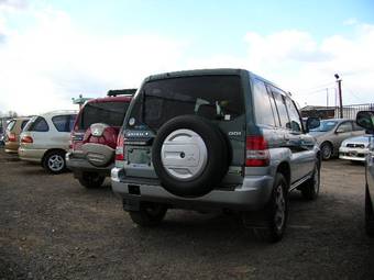 2000 Mitsubishi Pajero iO Photos