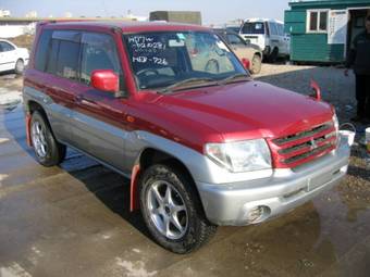 2000 Mitsubishi Pajero iO Photos