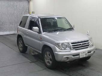 2000 Mitsubishi Pajero iO Pictures