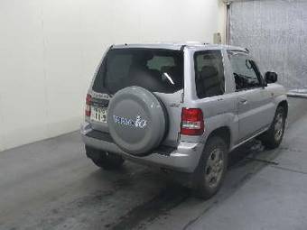 2000 Mitsubishi Pajero iO Photos