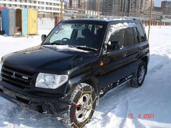 2000 Mitsubishi Pajero iO Images