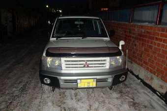 2000 Mitsubishi Pajero iO Photos