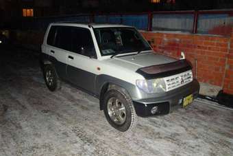 2000 Mitsubishi Pajero iO Pictures