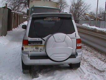 2000 Mitsubishi Pajero iO Photos