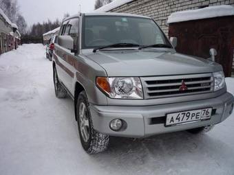 2000 Mitsubishi Pajero iO Wallpapers