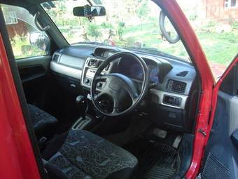 2000 Mitsubishi Pajero iO Pictures