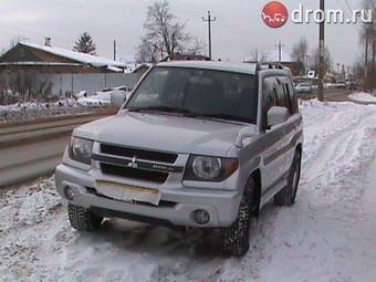 2000 Mitsubishi Pajero iO For Sale