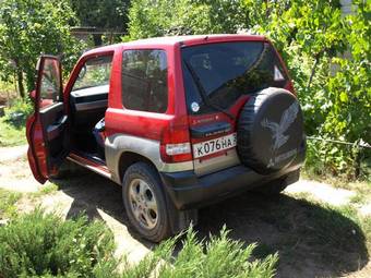 2000 Mitsubishi Pajero iO Pictures