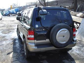 2000 Mitsubishi Pajero iO Pictures