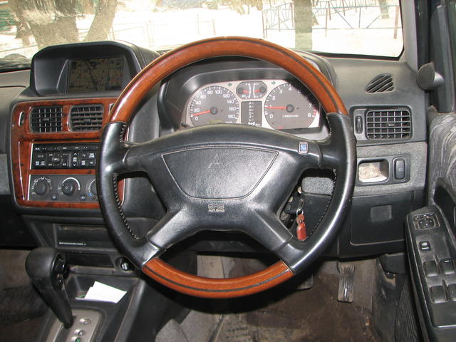 Двигатель pajero io