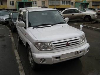 2000 Mitsubishi Pajero iO Pictures