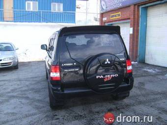 2000 Mitsubishi Pajero iO Photos