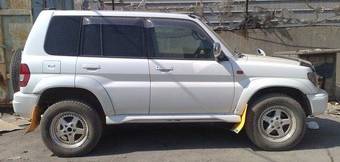 2000 Mitsubishi Pajero iO Photos