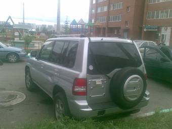 2000 Mitsubishi Pajero iO Pictures