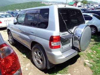 2000 Mitsubishi Pajero iO Photos