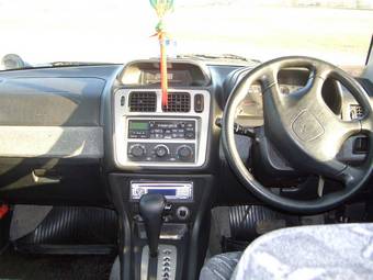 2000 Mitsubishi Pajero iO Pictures