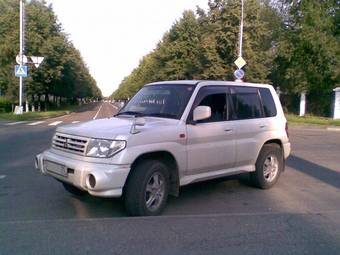 2000 Mitsubishi Pajero iO