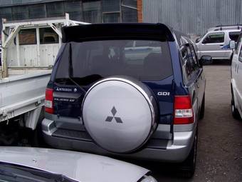 2000 Mitsubishi Pajero iO Photos