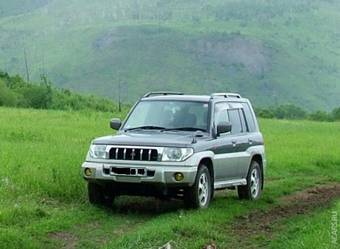 2000 Mitsubishi Pajero iO