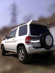 2000 Mitsubishi Pajero iO