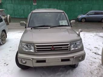 2000 Mitsubishi Pajero iO Pictures