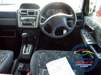 2000 Mitsubishi Pajero iO Photos