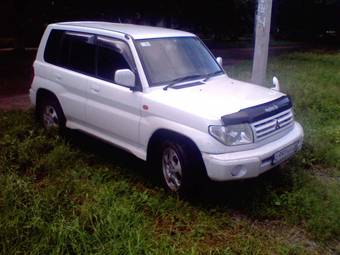 2000 Mitsubishi Pajero iO Pictures