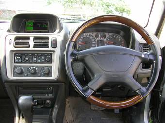 2000 Mitsubishi Pajero iO Pictures