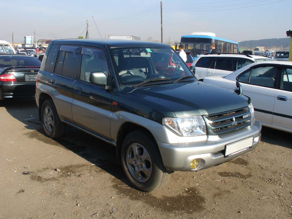 2001 Mitsubishi Pajero iO