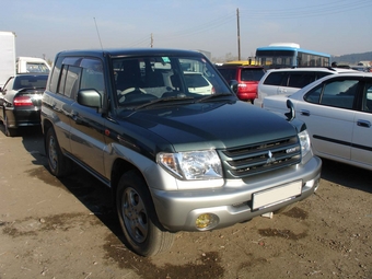 2001 Mitsubishi Pajero iO