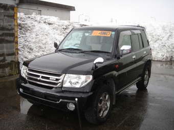 2001 Mitsubishi Pajero iO